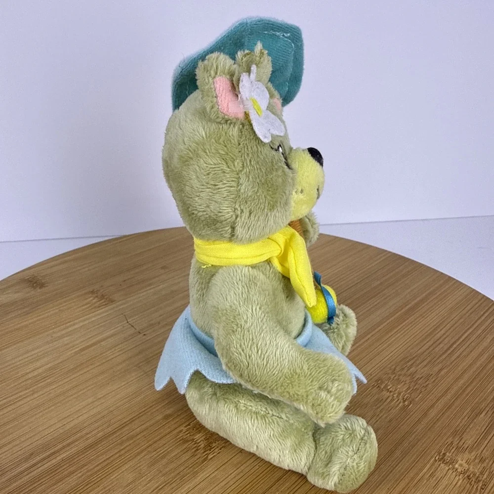 Yogi Cindy Bear Plush Green Hanna Barbera Girlfriend Umbrella Stuffed Animal Toy